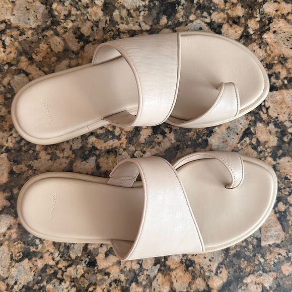 Vince 
Lukas Slide Sandal in Birch Sand - Picture 9 of 11